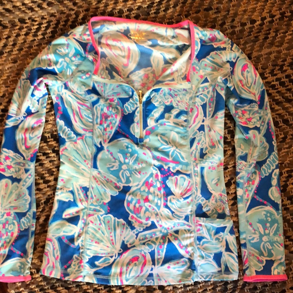 Light weight quarter zip